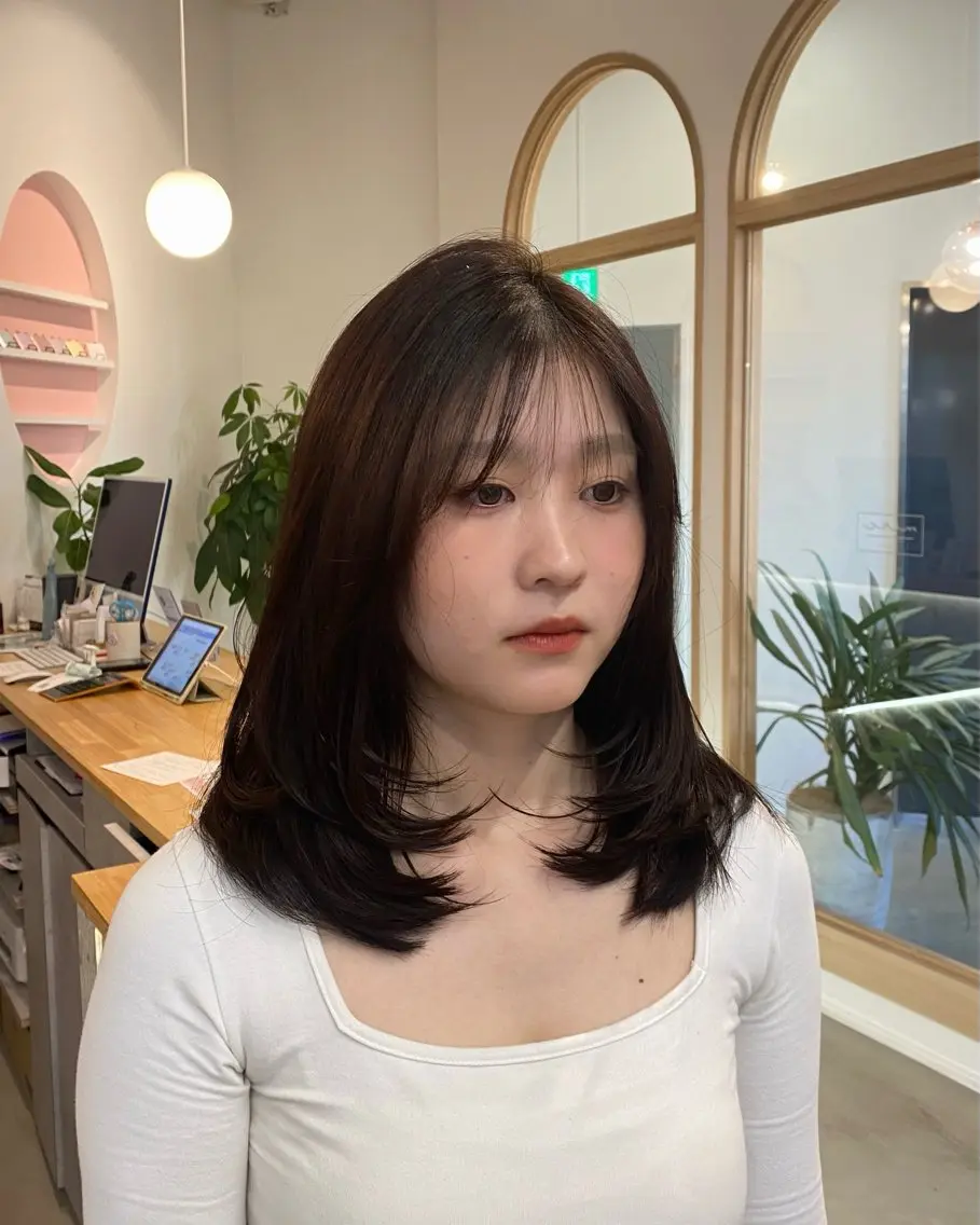 セミロング カット sanae /透明感カラーのヘアスタイル