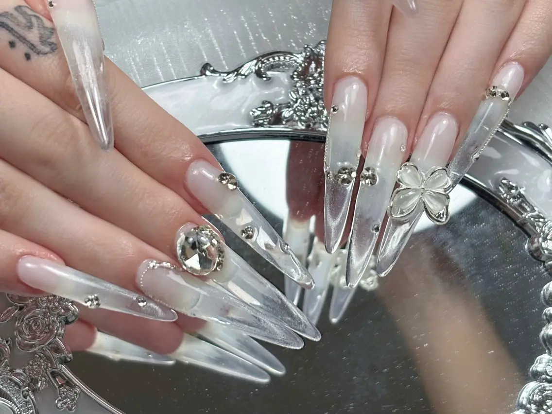 ネイル フレンチネイル ジェルネイル 韓国ネイル マグネットネイル ニュアンスネイル ハンドネイル Sully Nail Labのネイルデザイン