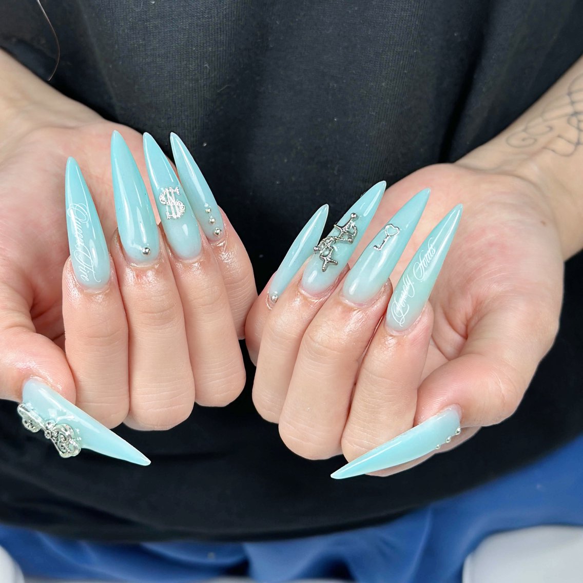 ネイル ジェルネイル キラキラネイル ロングネイル マグネットネイル 持ち込み ハンドネイル Sully Nail  Labのネイルデザイン