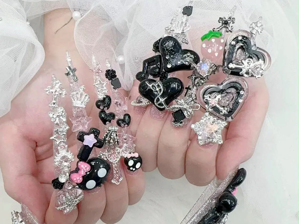 ネイル 長さ出し キラキラネイル 韓国ネイル ロングネイル 持ち込み ハンドネイル ハンドケア KTNail 🎀 長さ出し専門店のネイルデザイン