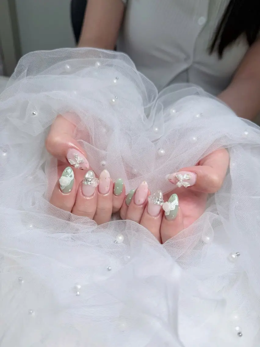 ネイル チークネイル フレンチネイル グラデーション 韓国ネイル マグネットネイル MiA NAILのネイルデザイン