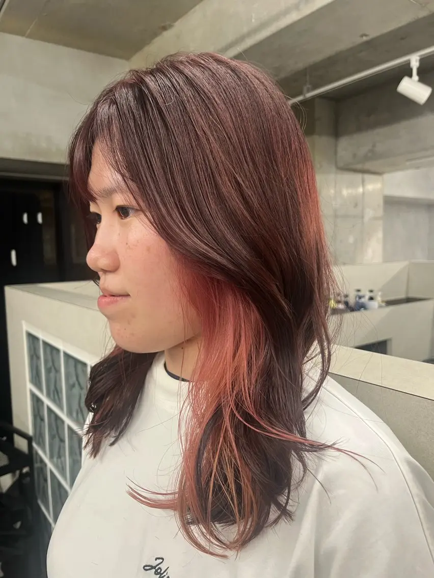 セミロング カラー ブラウンカラー ピンクカラー ピンクブラウン レイヤーカット anon Loemのヘアスタイル