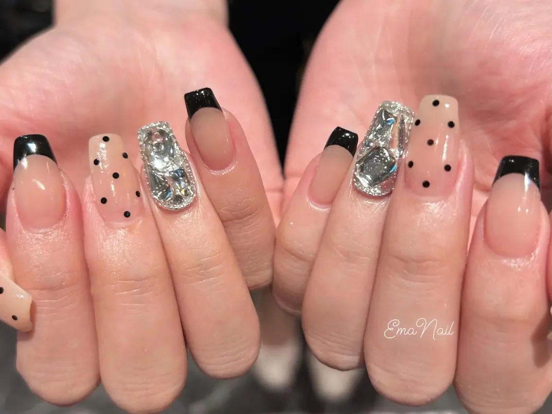 ネイル ハンドネイル EmaNail🎀 Haaruのネイルデザイン