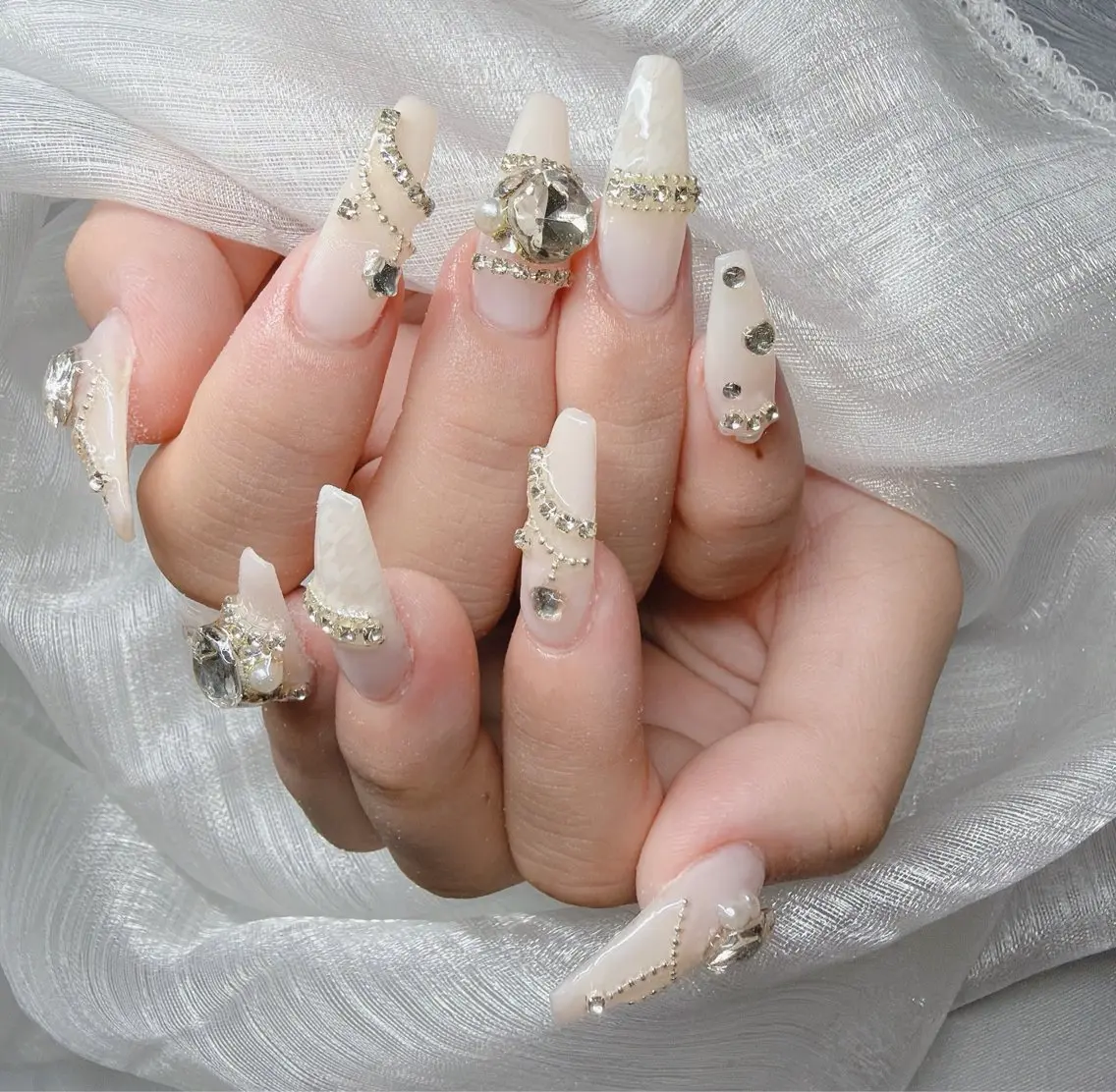 ネイル ハンドネイル Lee Nailsのネイルデザイン