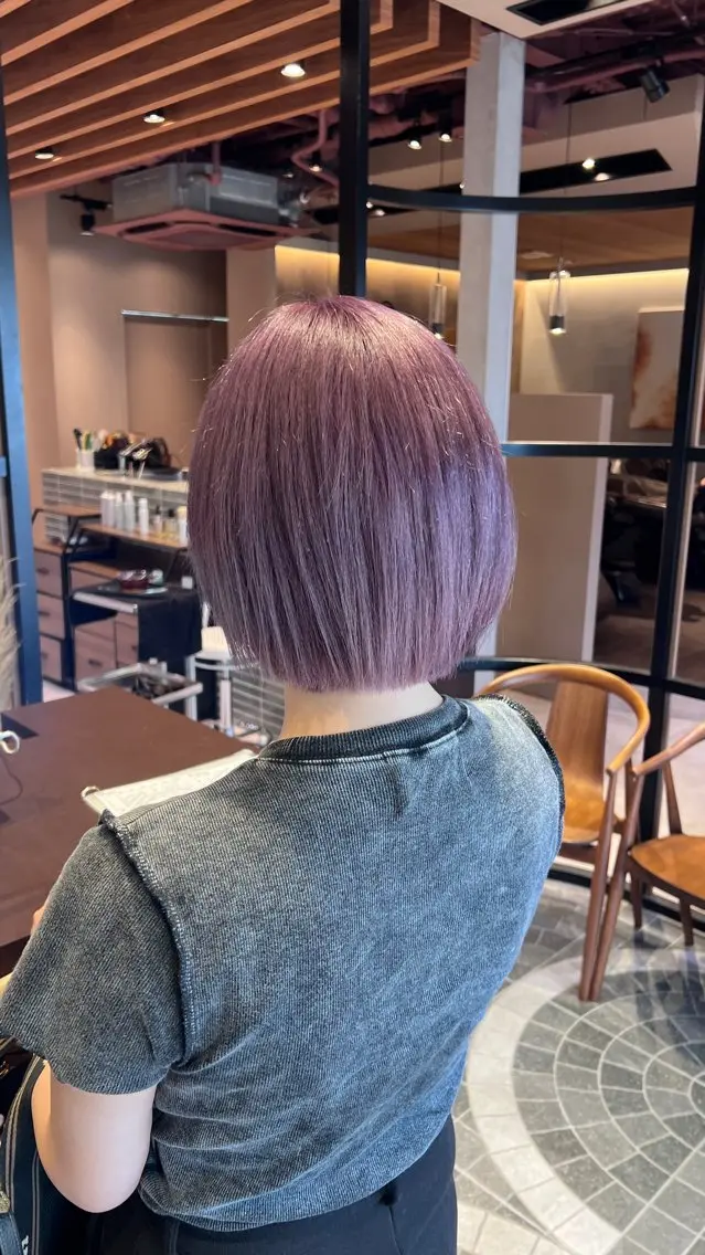 ショート カラー ラベンダーカラー ラベンダーピンク ピンクカラー ボブ 小山 優香のヘアスタイル