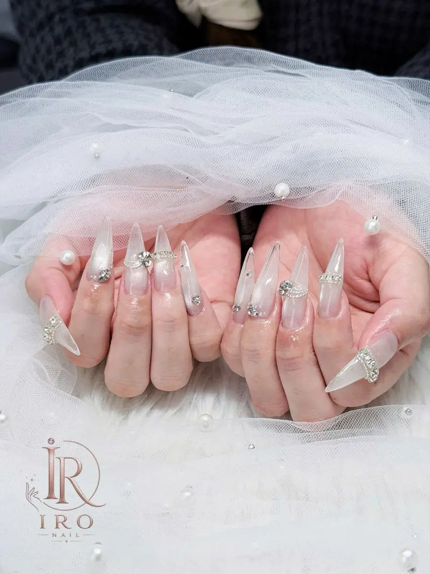ネイル ハンドネイル IRO Nail Studioのネイルデザイン