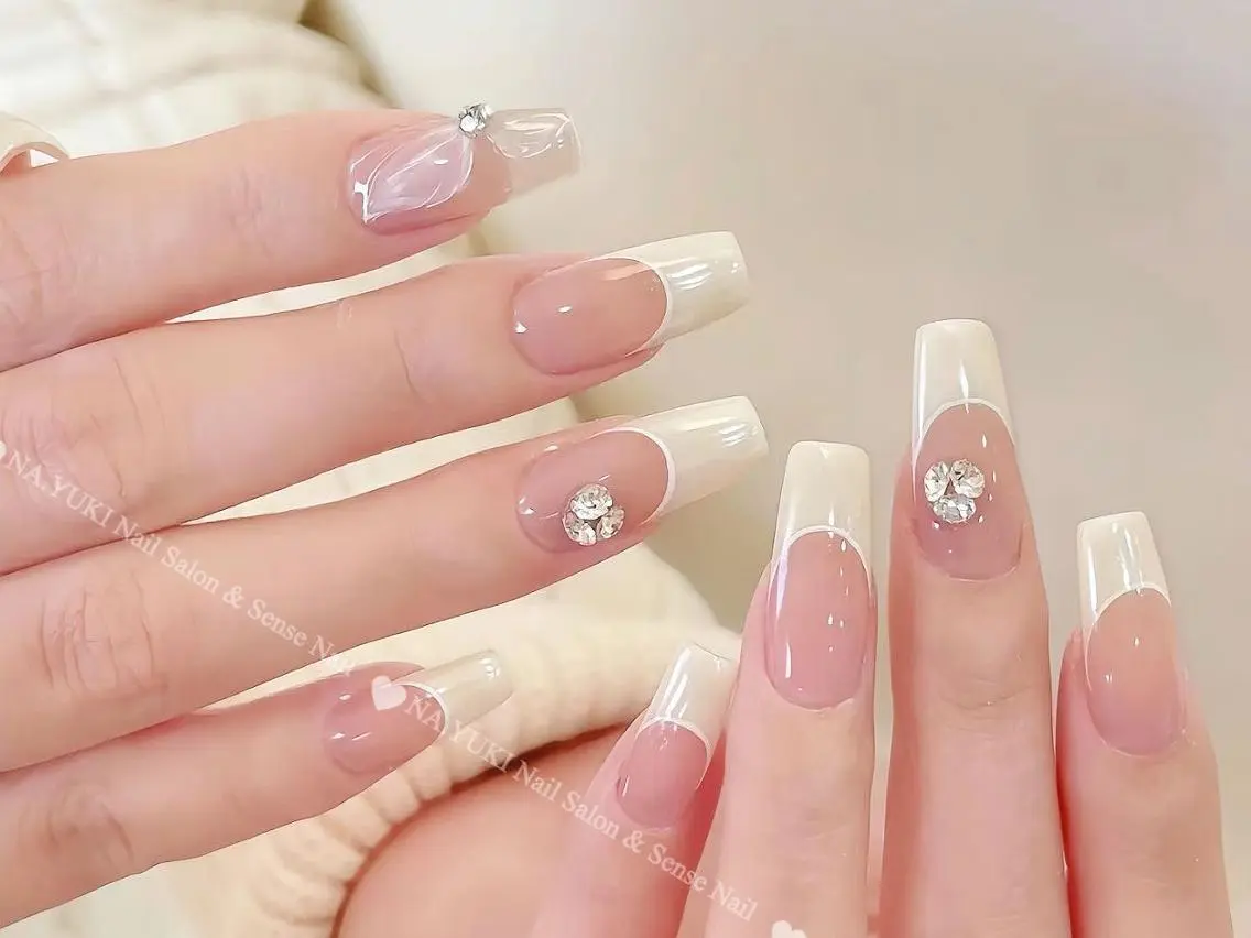 ネイル フレンチネイル ジェルネイル ミディアムネイル ピンク シンプルネイル 🌷Hana 🌷のネイルデザイン