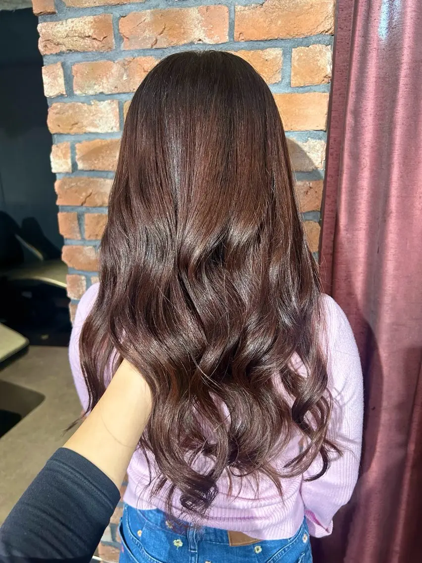 セミロング カラー カシス ピンクカラー ヘアカラー みきゆうか🫧 大人可愛い製造機🫧のヘアスタイル