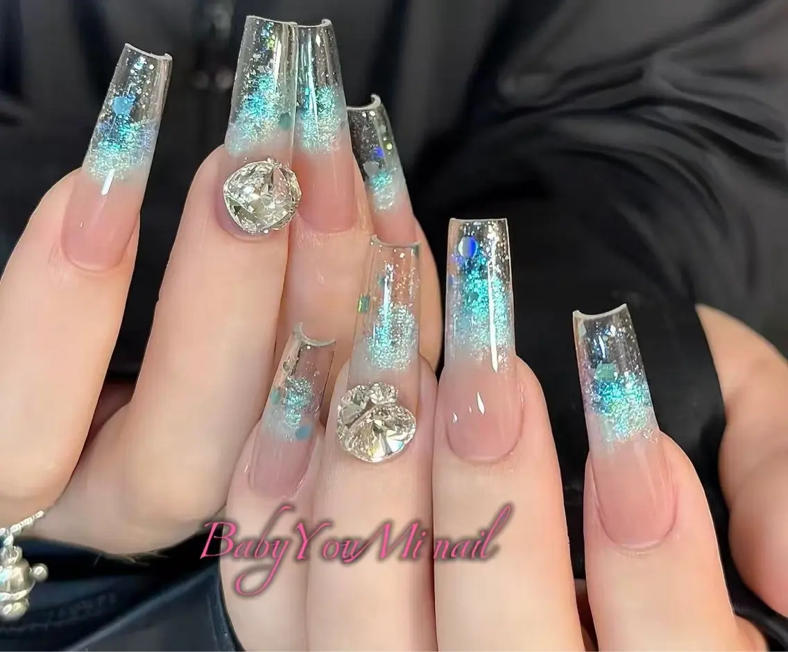 ネイル オーロラネイル フラワーネイル フットネイル フレンチネイル ジェルネイル ハンドネイル BabyYouMi nailのネイルデザイン