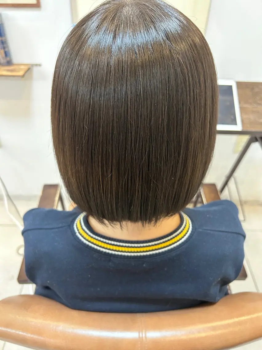 ショート カラー グレージュ オリーブグレージュ オリーブグレー 阪田 真奈未のヘアスタイル