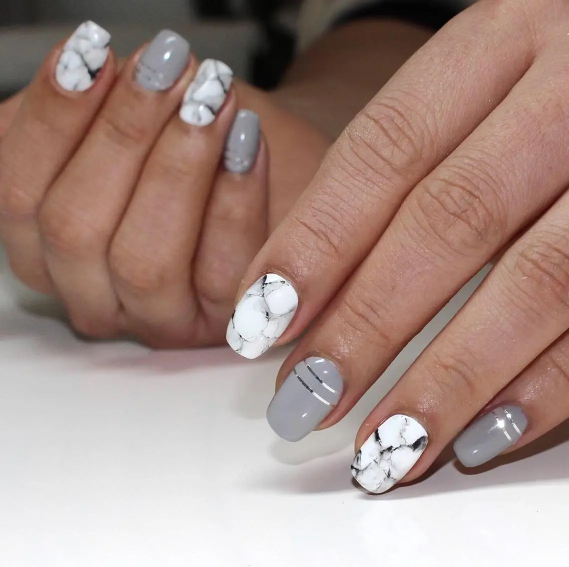 ミディアム ネイル Baku Nailsのネイルデザイン