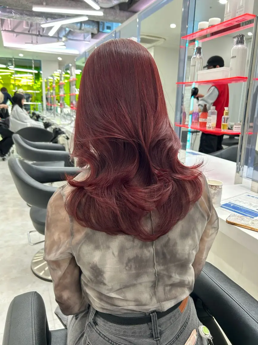 セミロング 暖色系ハイトーン♡ mioriのヘアスタイル