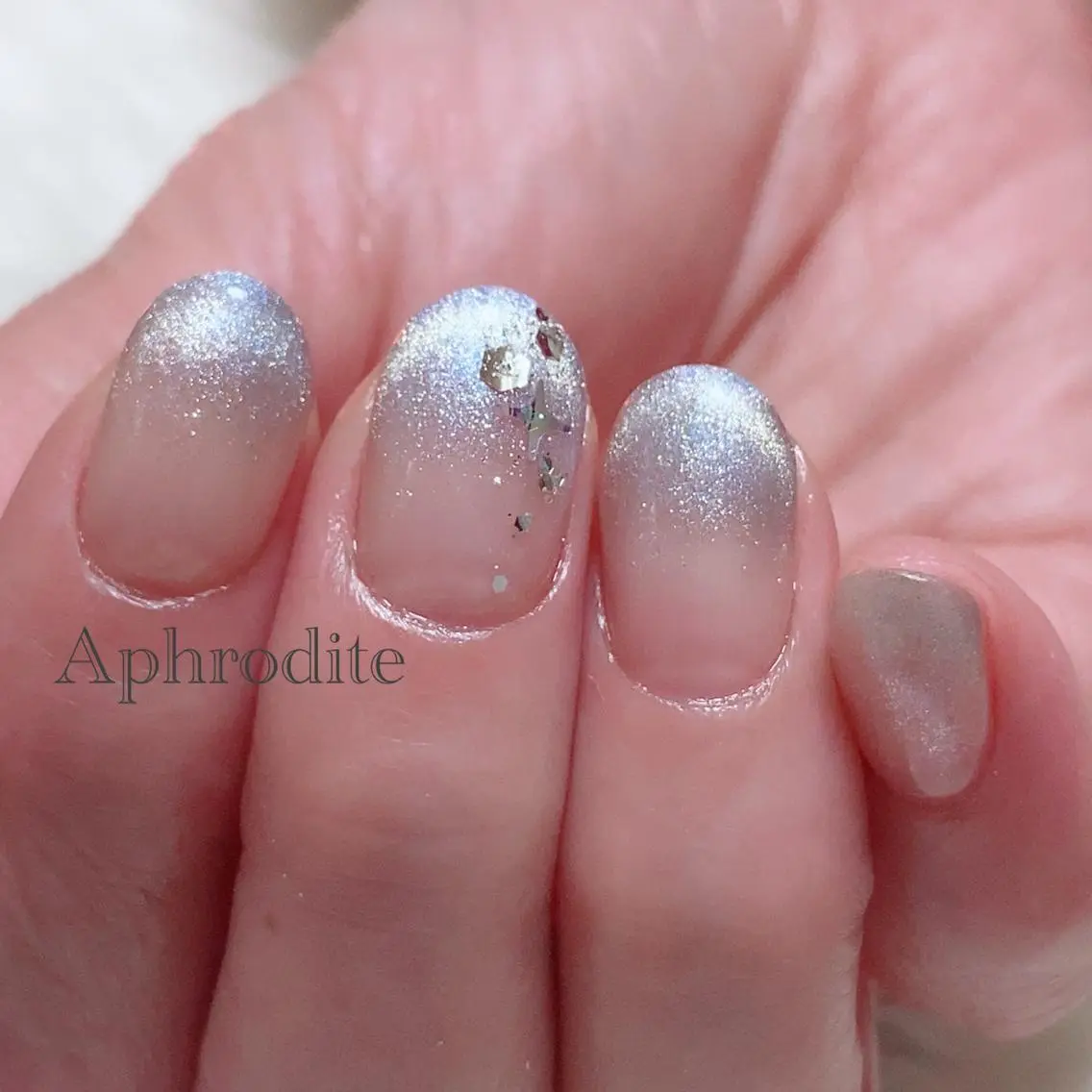 ネイル Aphrodite パラジェル認定サロンのネイルデザイン