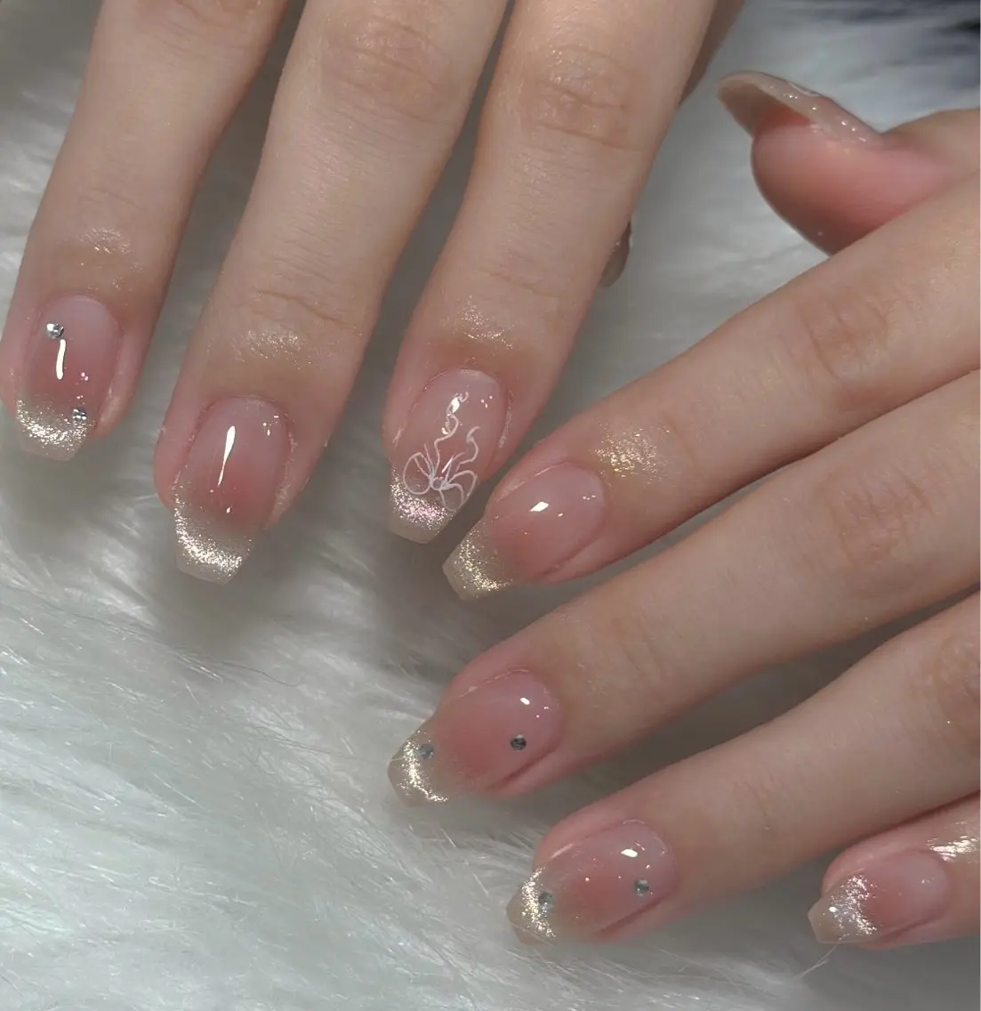 ネイル LAVISH nanamiのネイルデザイン