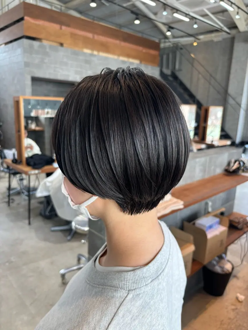 ショート カラー パーマ ヘアアレンジ ショートヘア カット ヘアカラー トリートメント ヘッドスパ ヘアセット 押切 響　のヘアスタイル