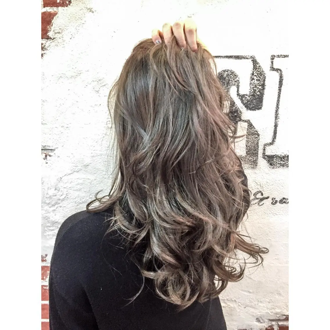 ミディアム EIGHT plum TOKIOリミテッドのヘアスタイル