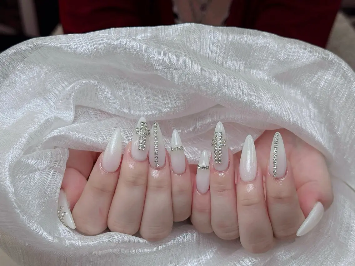 ネイル アートネイル 成人式 ジェルネイル ニュアンスネイル 夏ネイル ハンドネイル Jenn Nail Salonのネイルデザイン