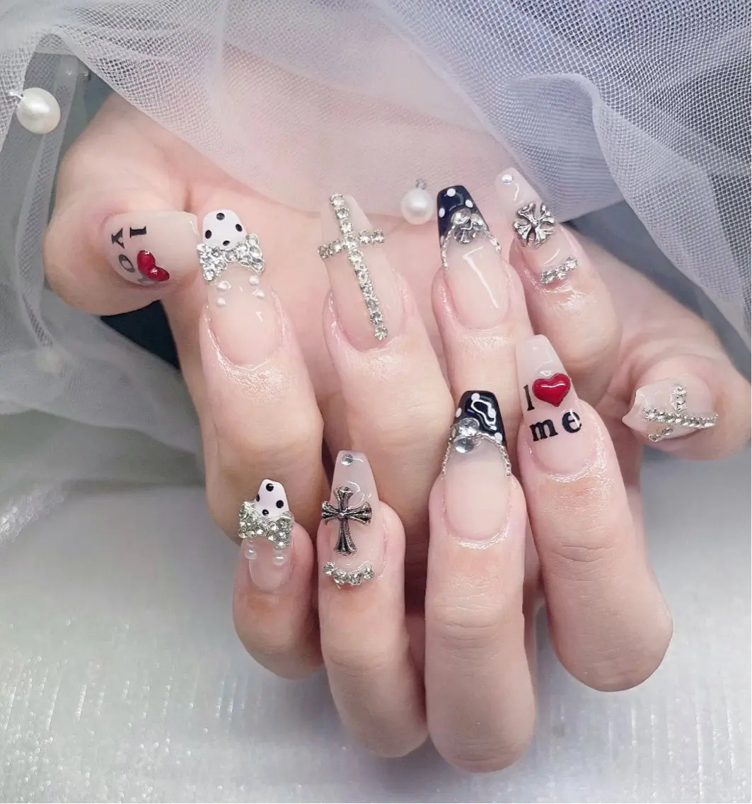 ネイル MoonHi Nail 朝霞台のネイルデザイン