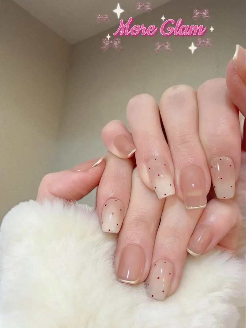 ネイル アートネイル オーロラネイル クリアネイル 長さ出し フレンチネイル 坂下 聡美のネイルデザイン