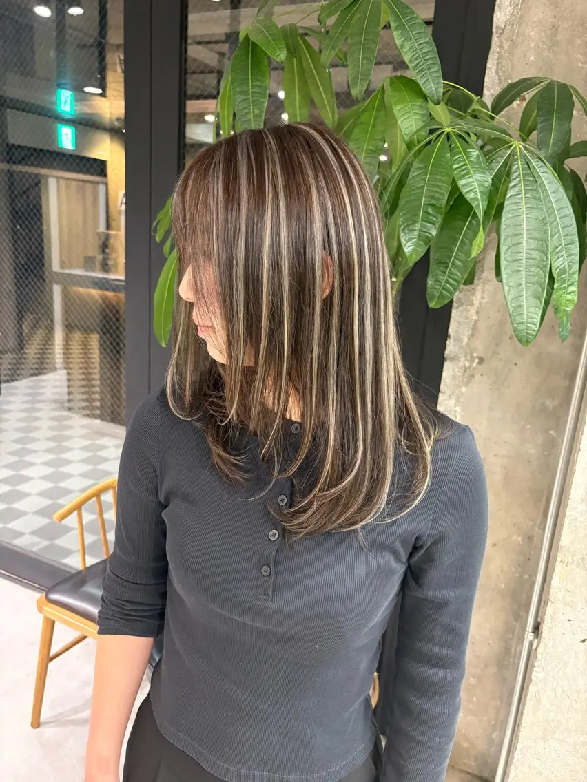 ロング カラー ブリーチ ハイライトカラー ハイライト カット ヘアカラー ♡ハイライトカラー shinri♡のヘアスタイル