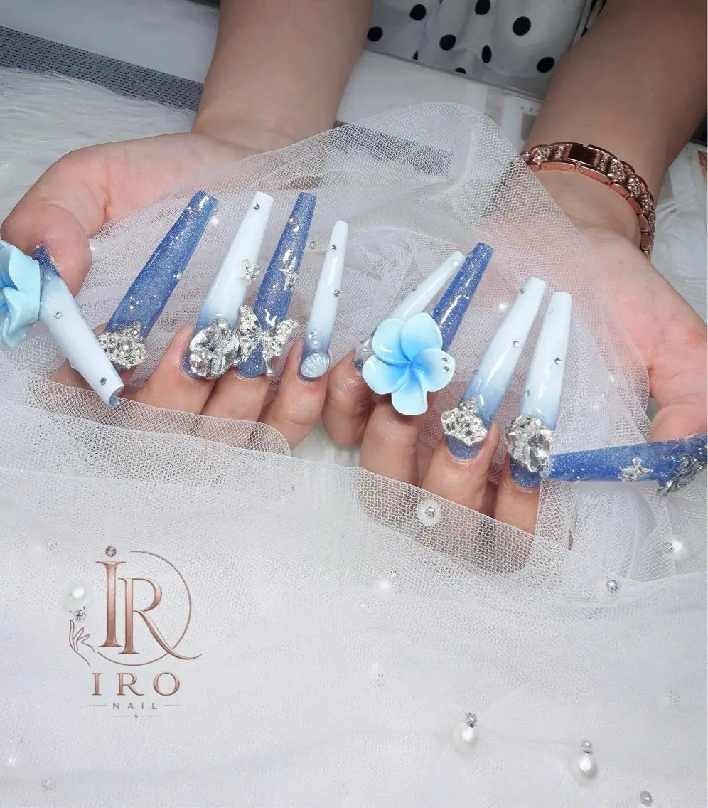 ネイル ハンドネイル IRO Nail Studioのネイルデザイン