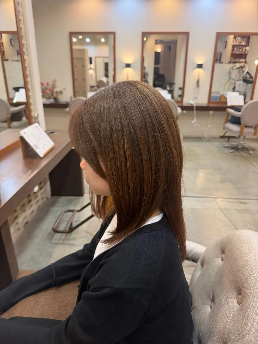 ミディアム 小林 美羽のヘアスタイル