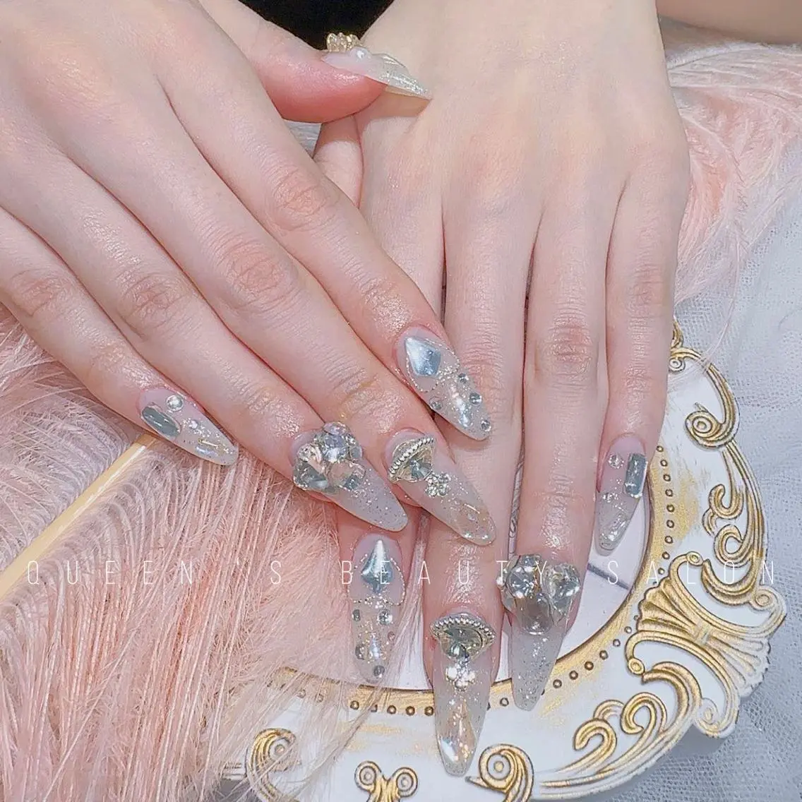 ネイル ハンドネイル Queens マオのネイルデザイン