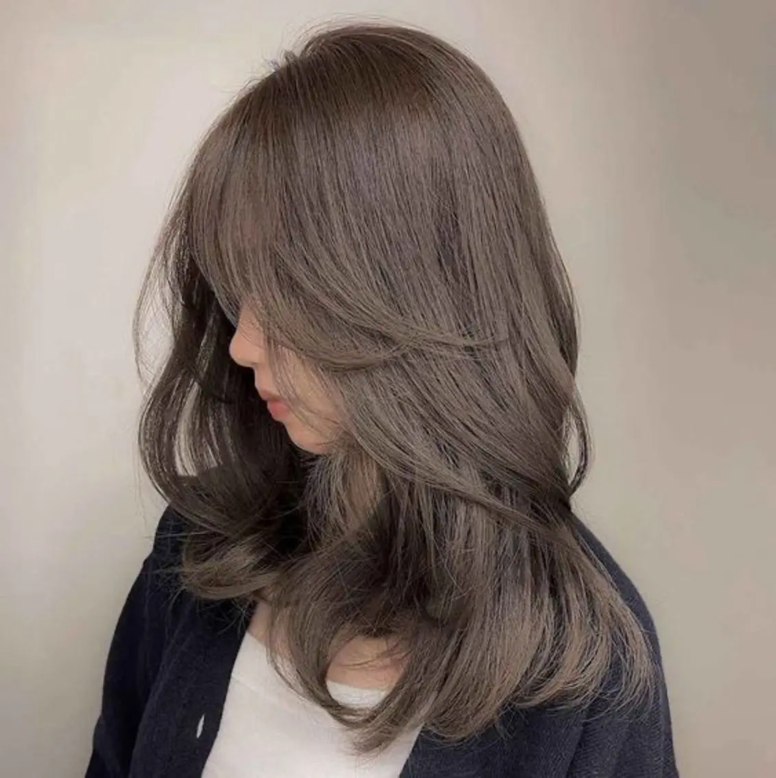 セミロング レイヤーカット Philia福岡天神 カット/カラー⭐️のヘアスタイル