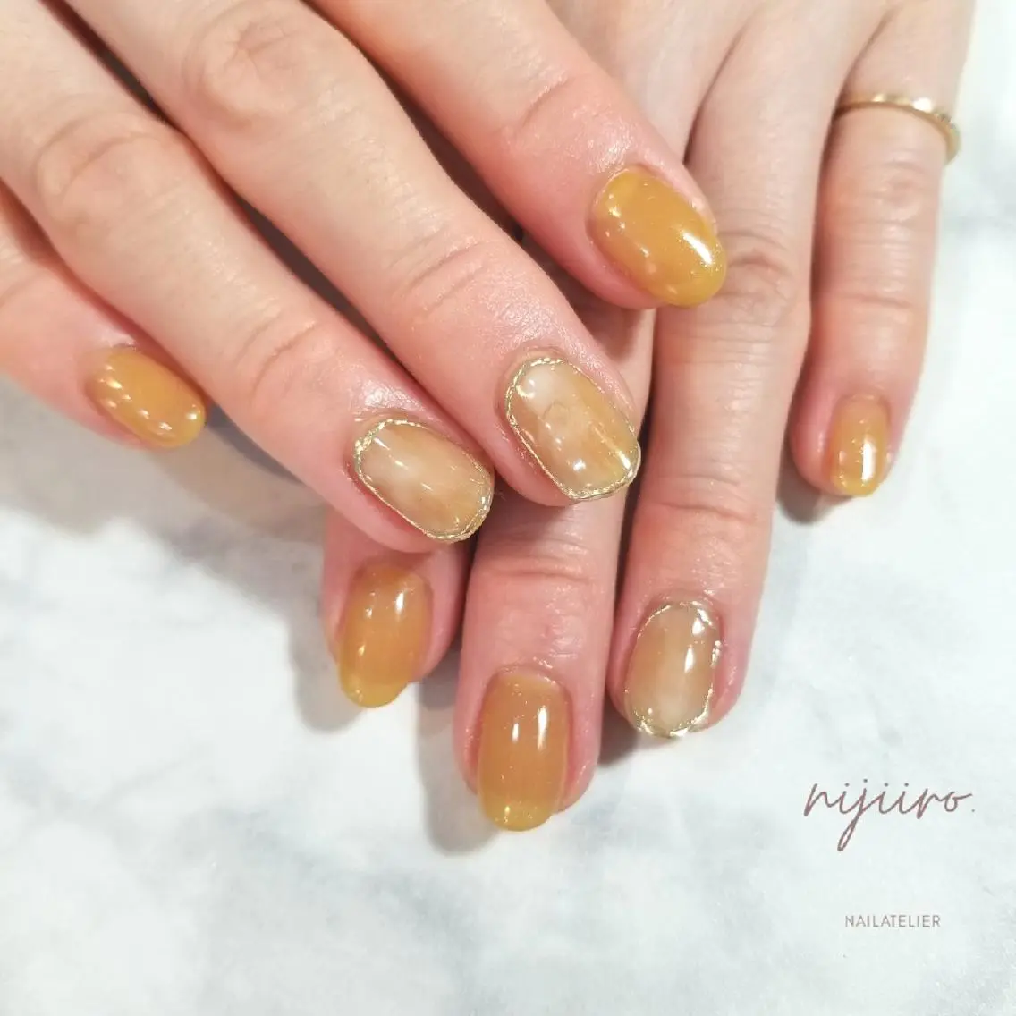 ネイル ニュアンスネイル 黄色 ハンドネイル nijiiro🌈 サトウのネイルデザイン