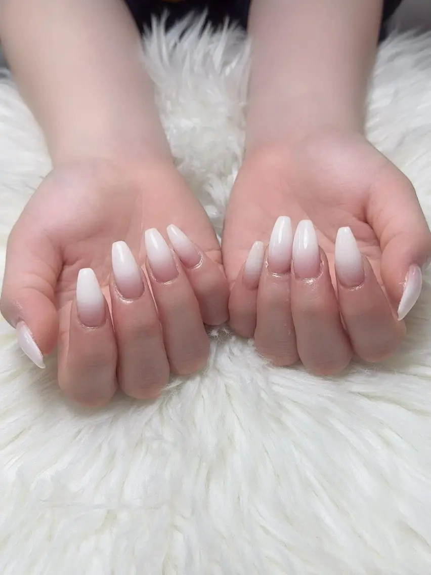 ネイル フレンチネイル グラデーション 韓国ネイル マグネットネイル ミラーネイル ハンドネイル Squen Nail shinjukuのネイルデザイン