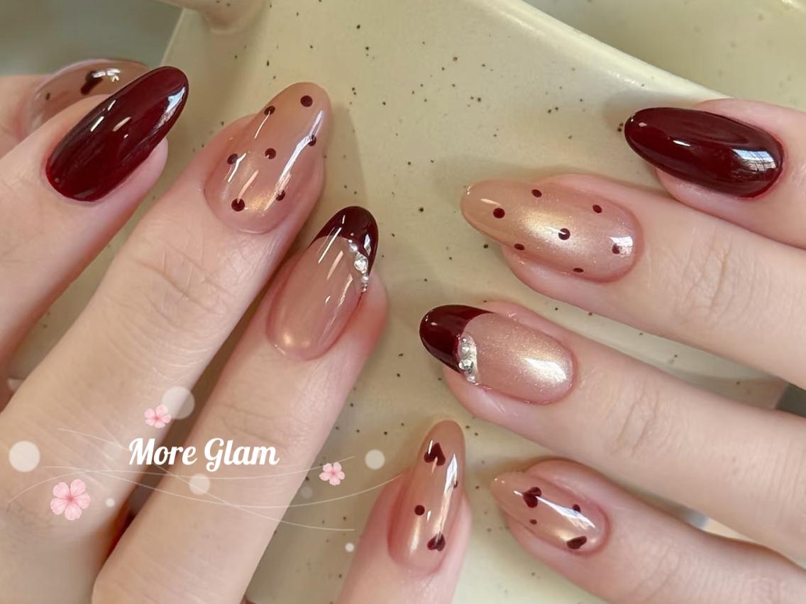 ネイル 長さ出し フットネイル フレンチネイル ジェルネイル ガラスフレンチ More Glam 池袋東口店のネイルデザイン