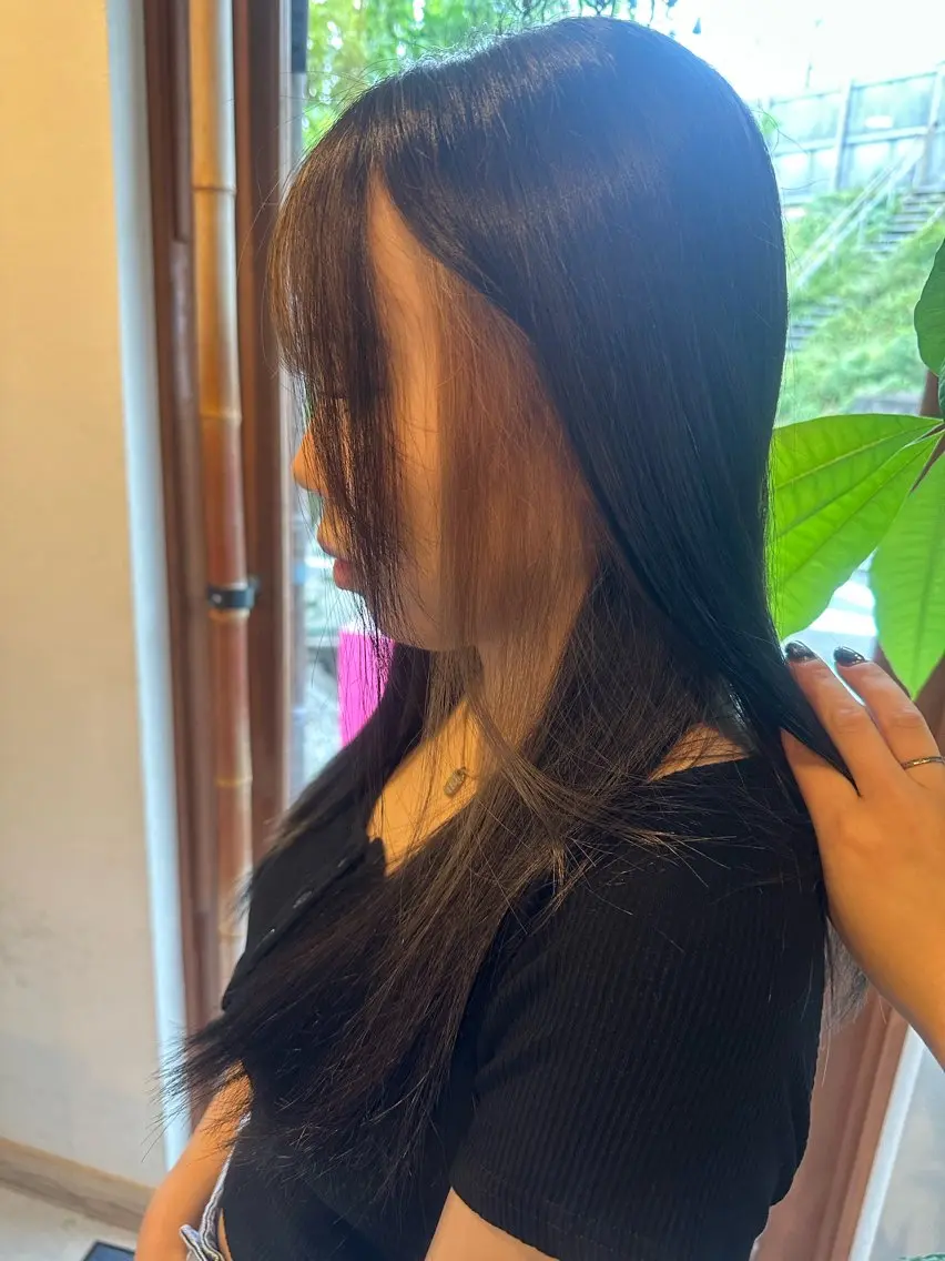 ロング カラー ベージュカラー ヘアカラー 安達 望のヘアスタイル