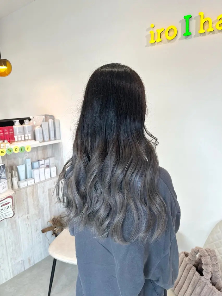 ロング カラー イロアイヘアー Renのヘアスタイル