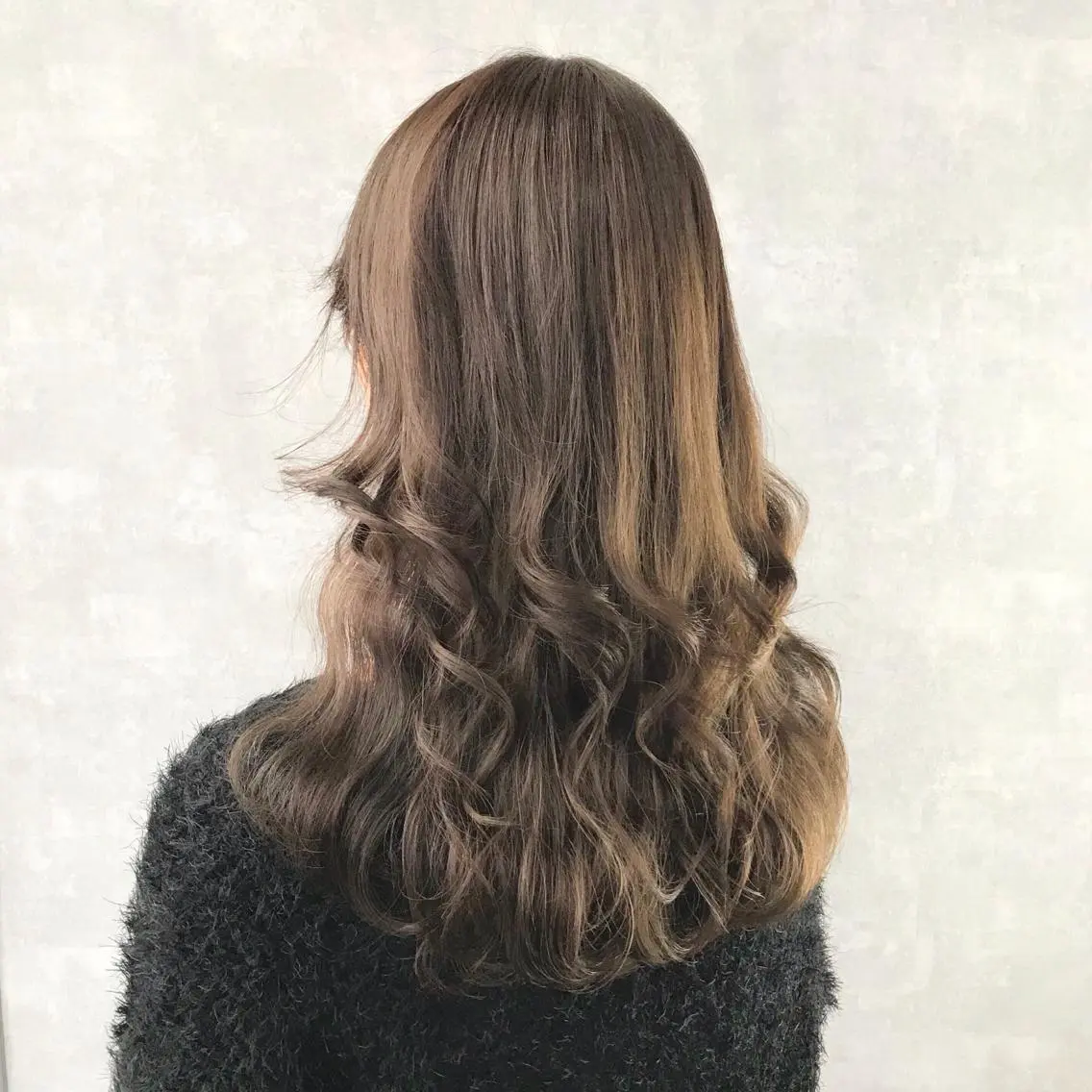 ロング カラー ブリーチ グレージュ ハイライトカラー ハイライト K-POP好き美容師 🇰🇷Kai.Yのヘアスタイル