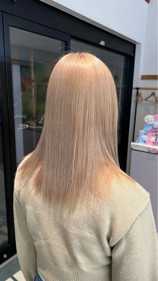 カラー 透明感カラー 結羽愛のヘアスタイル