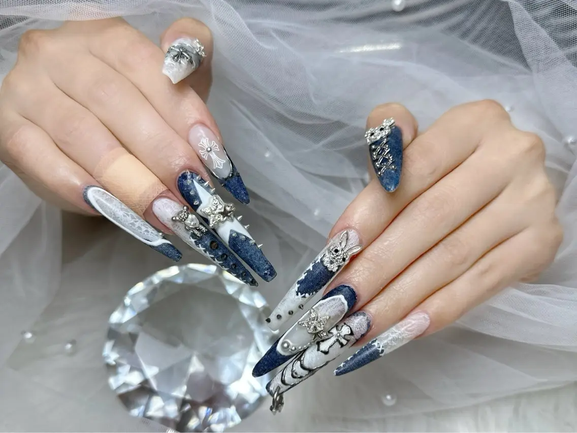 ネイル 長さ出し ジェルネイル 韓国ネイル マグネットネイル 持ち込み ハンドネイル SHE NAILのネイルデザイン