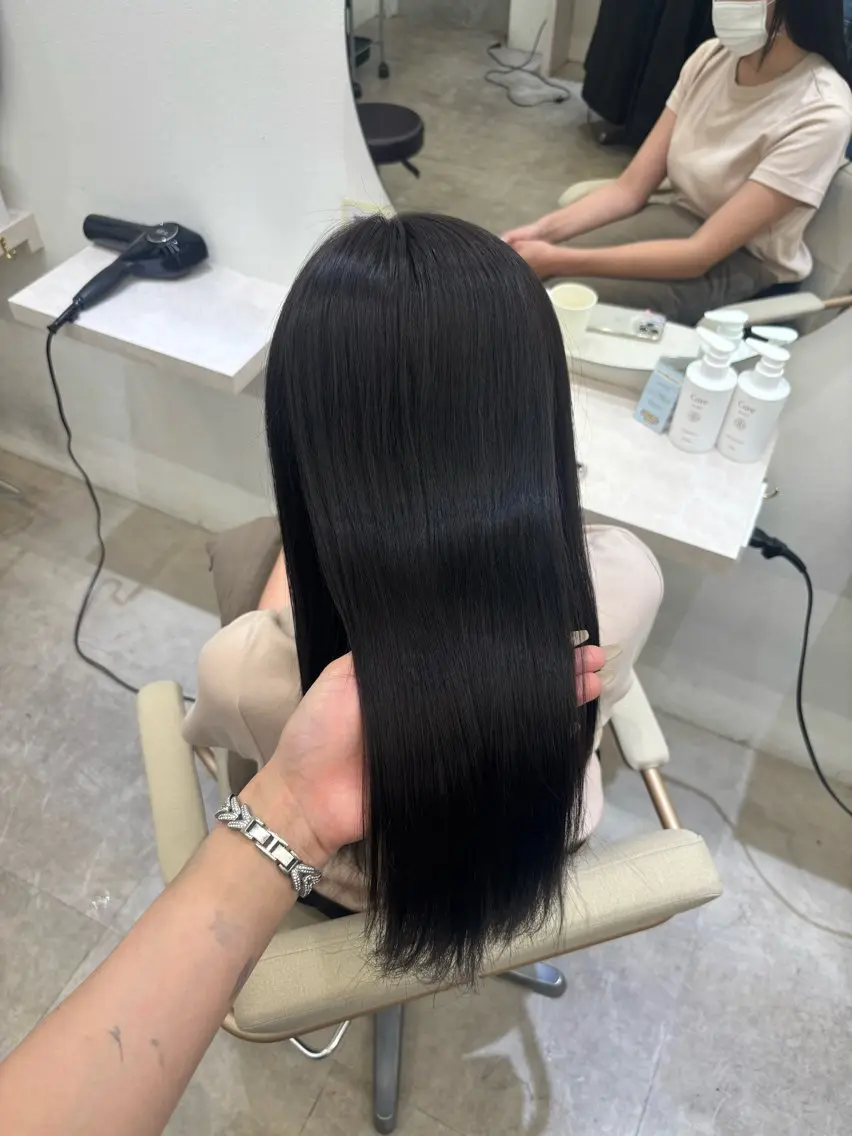 ロング カラー Core茶屋町 HINATAのヘアスタイル