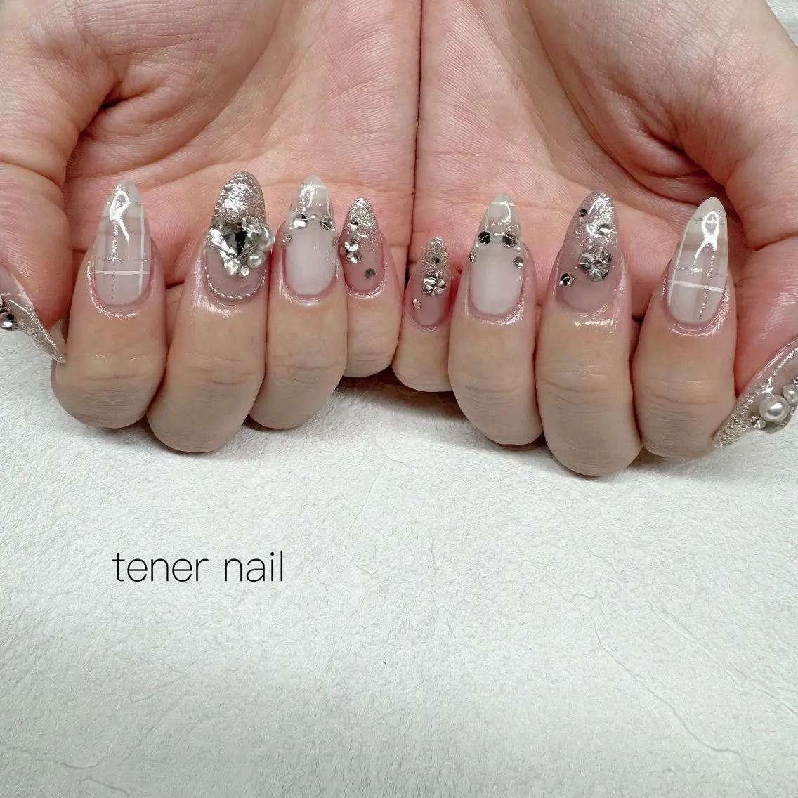 ネイル ホワイト ハンドネイル テネルネイル tener nailのネイルデザイン