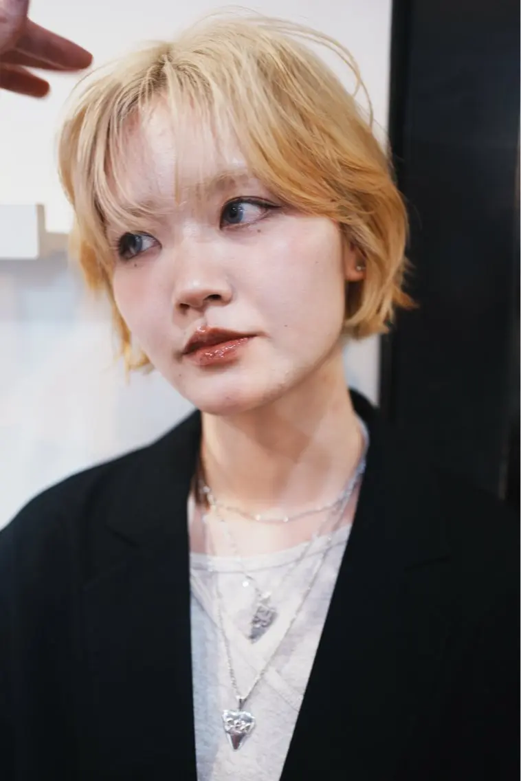 ミディアム パーマ ミディアムパーマ ボブ くびれヘア 顔周りカット 韓国風ヘア カット パーマ saki｜透明カラー ドライパーマ.パーマのヘアスタイル