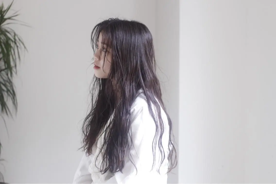 ロング カラー ヘアアレンジ アッシュ 透明感カラー バイオレットカラー バイオレットアッシュ 韓国×髪質改善特化 💍maki💍のヘアスタイル