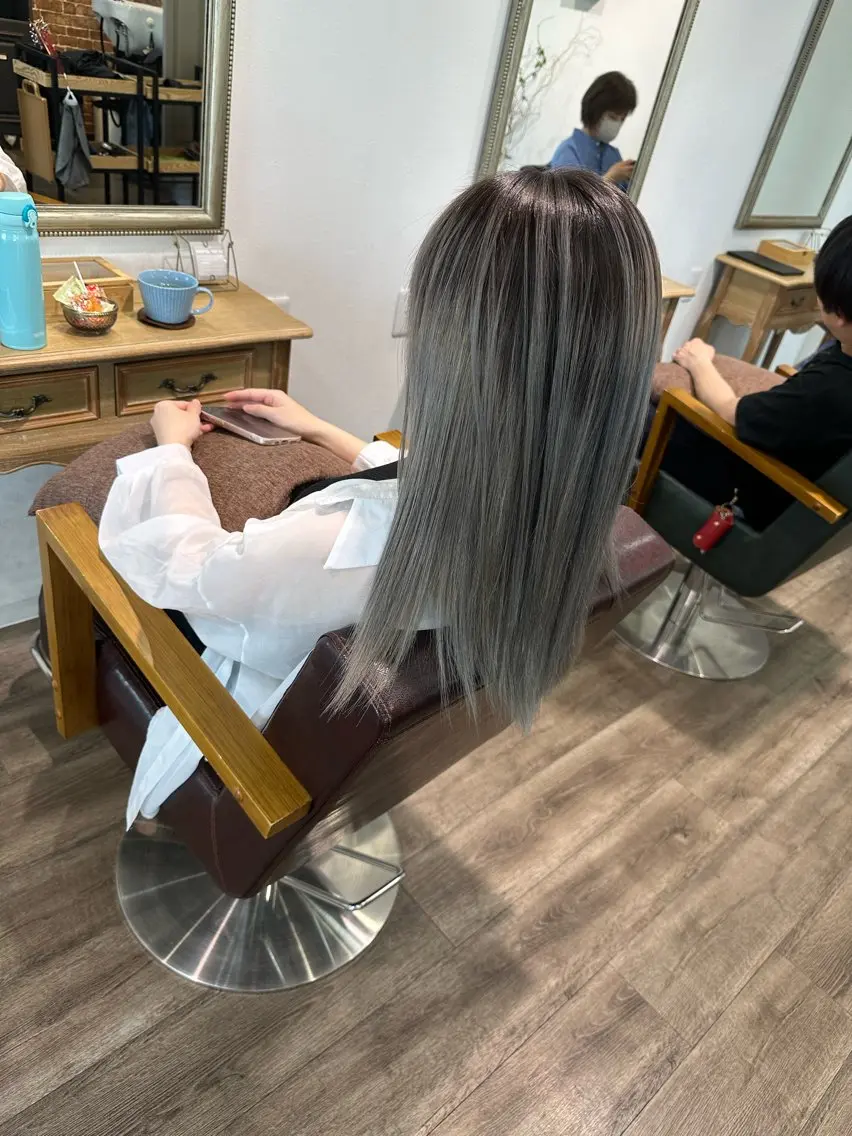 セミロング レイヤーカット 粕川 達哉のヘアスタイル