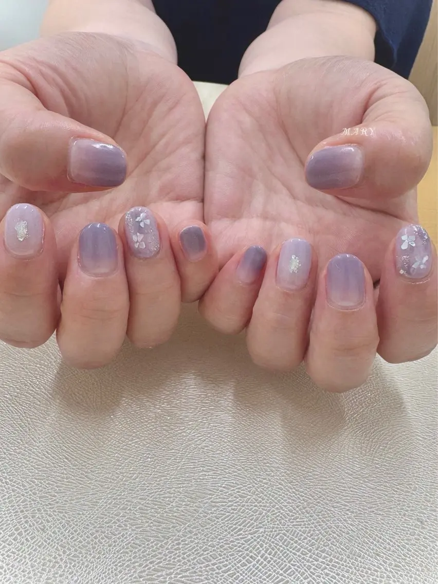 ネイル グラデーション ニュアンスネイル パープル ハンドネイル Mary nail .narumiのネイルデザイン