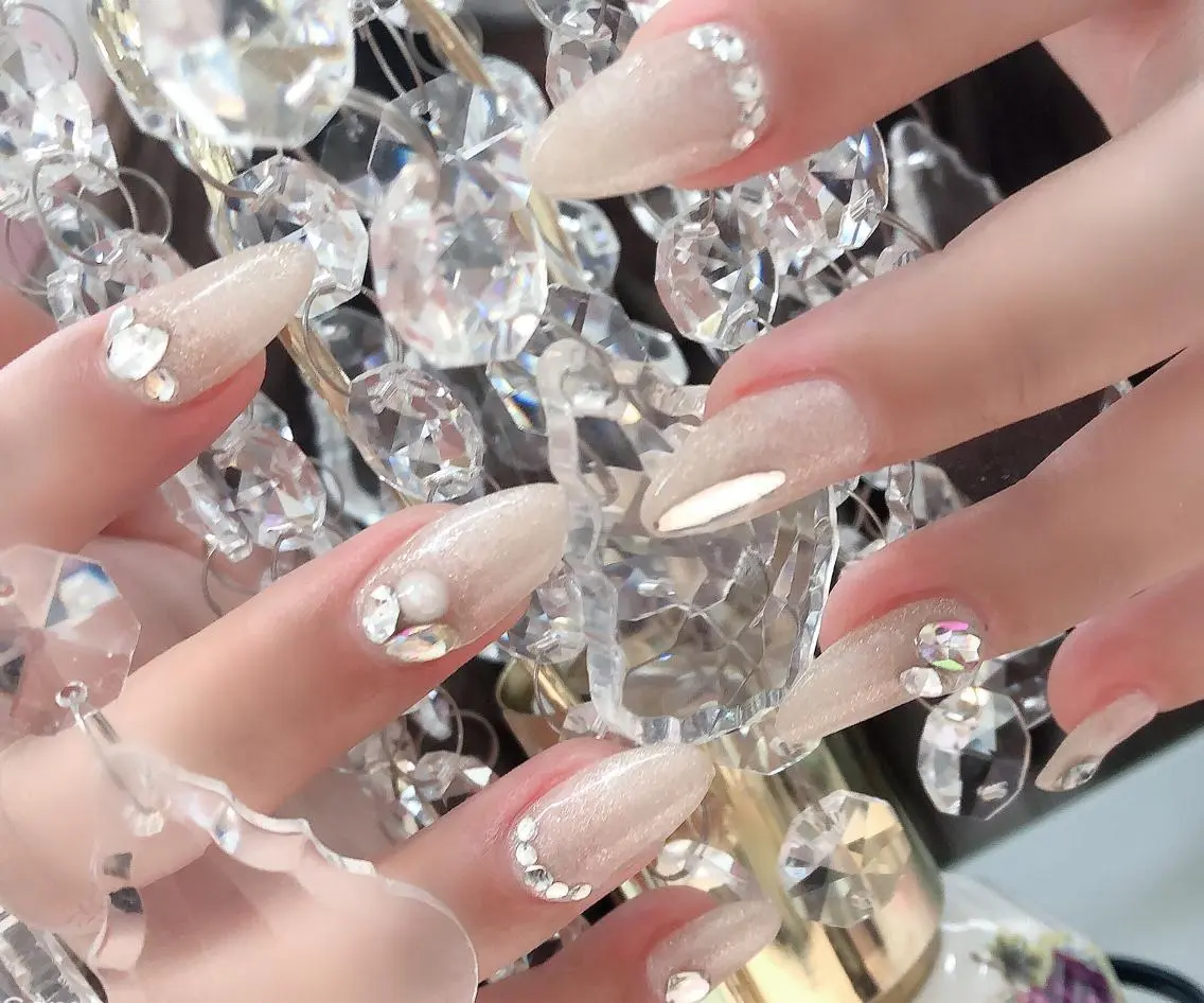 ネイル 長さ出し R salonのネイルデザイン
