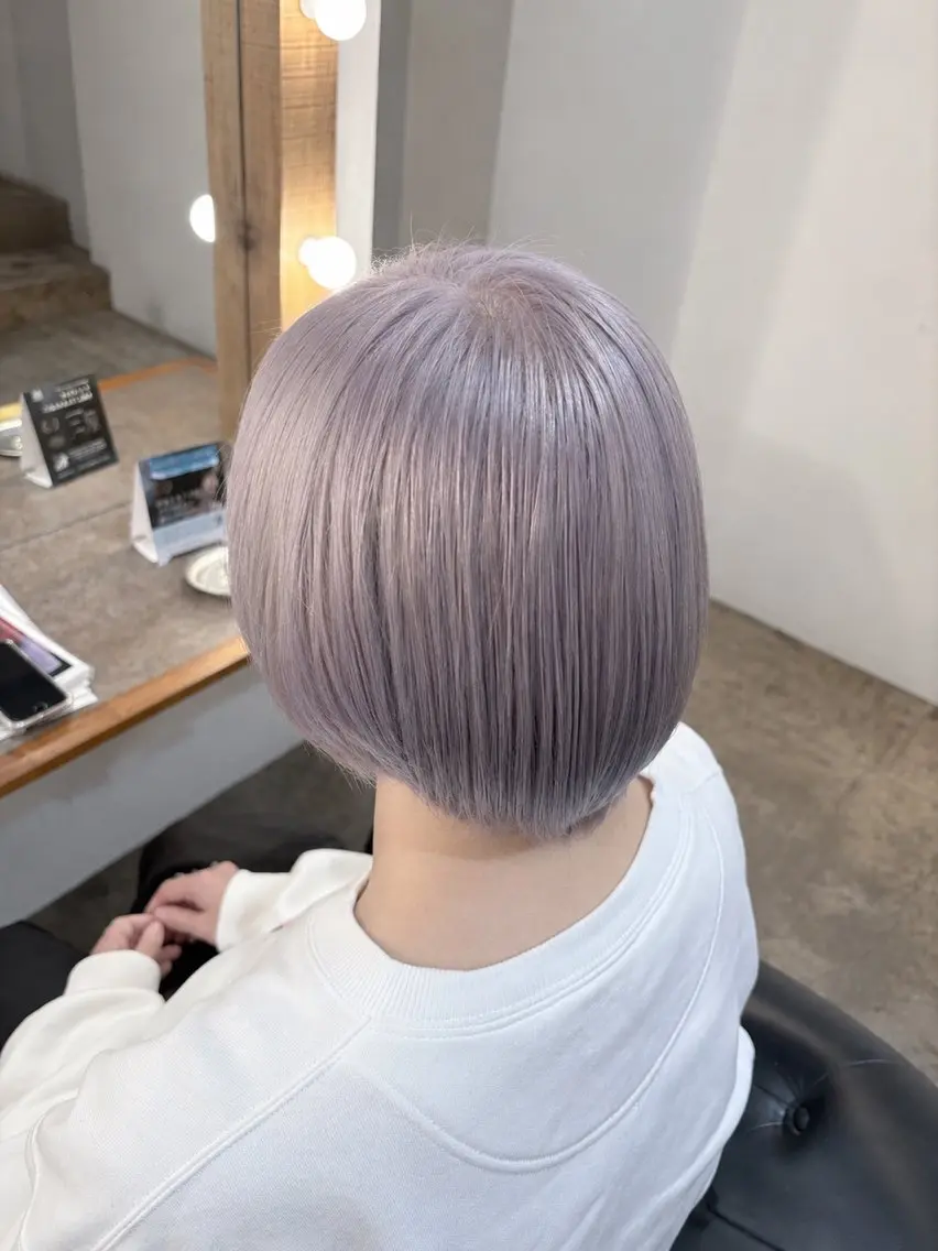 ショート カラー 透明感カラー ラベンダーカラー シルバー ヘアカラー 🌀メンズパーマ🌀 平川海夢のヘアスタイル