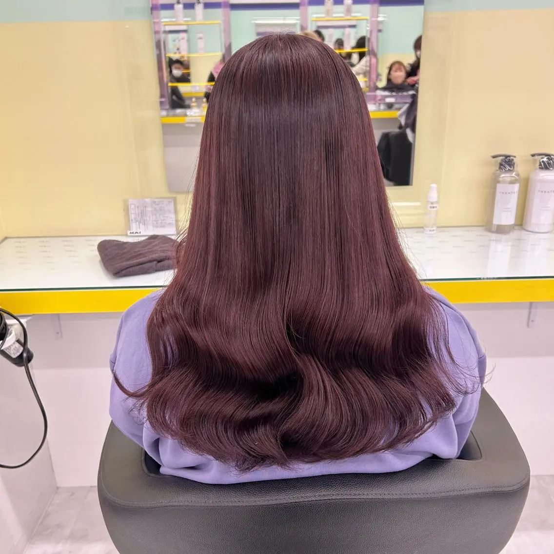セミロング カラー ヘアアレンジ ヘアカラー トリートメント mai🍑暖色カラー /レイヤー💖のヘアスタイル