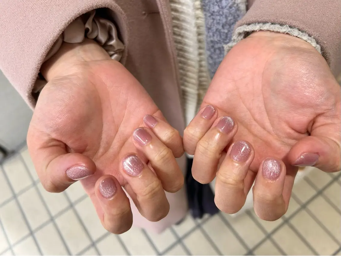 ネイル フレンチネイル マグネットネイル マグネットフレンチ ピンク ハンドネイル パラスパガーデン Nitagai☺︎のネイルデザイン