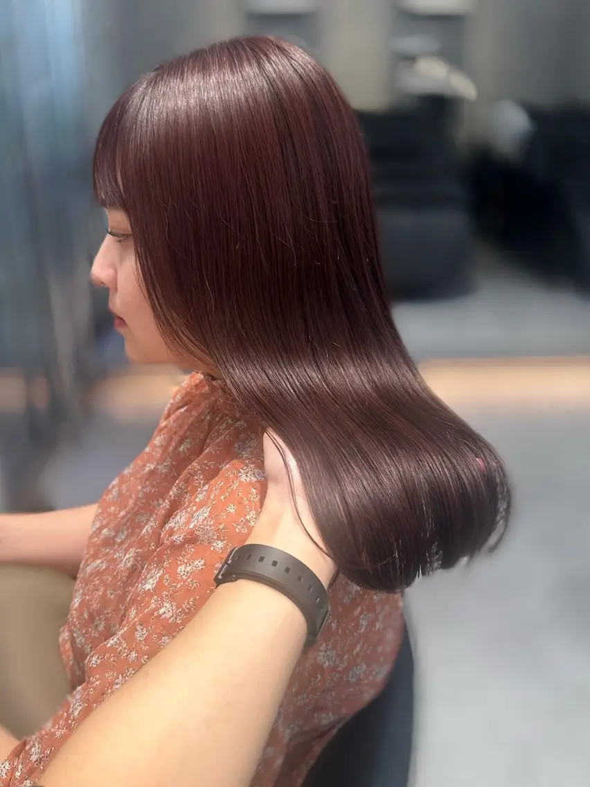 セミロング カラー トリートメント ヘッドスパ ヘアセット ミオ💎ショート 透ける暗髪のヘアスタイル