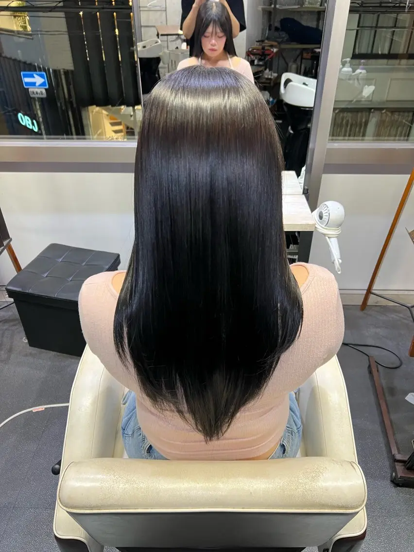 ロング ヘアカラー 松井 夏輝のヘアスタイル