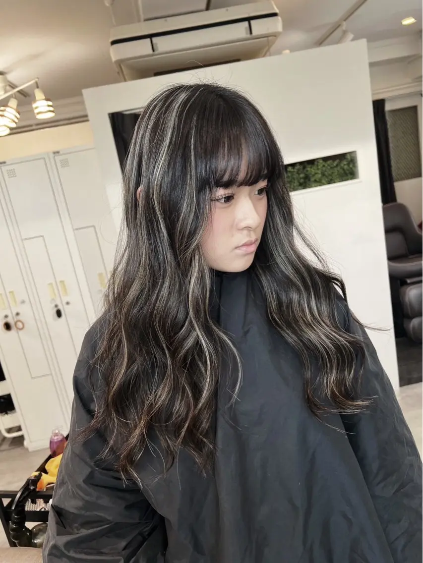 ロング カラー ダークグレー ダークグレージュ グレージュ ハイライトカラー ハイライト 指名数No.1 /NAOYAのヘアスタイル