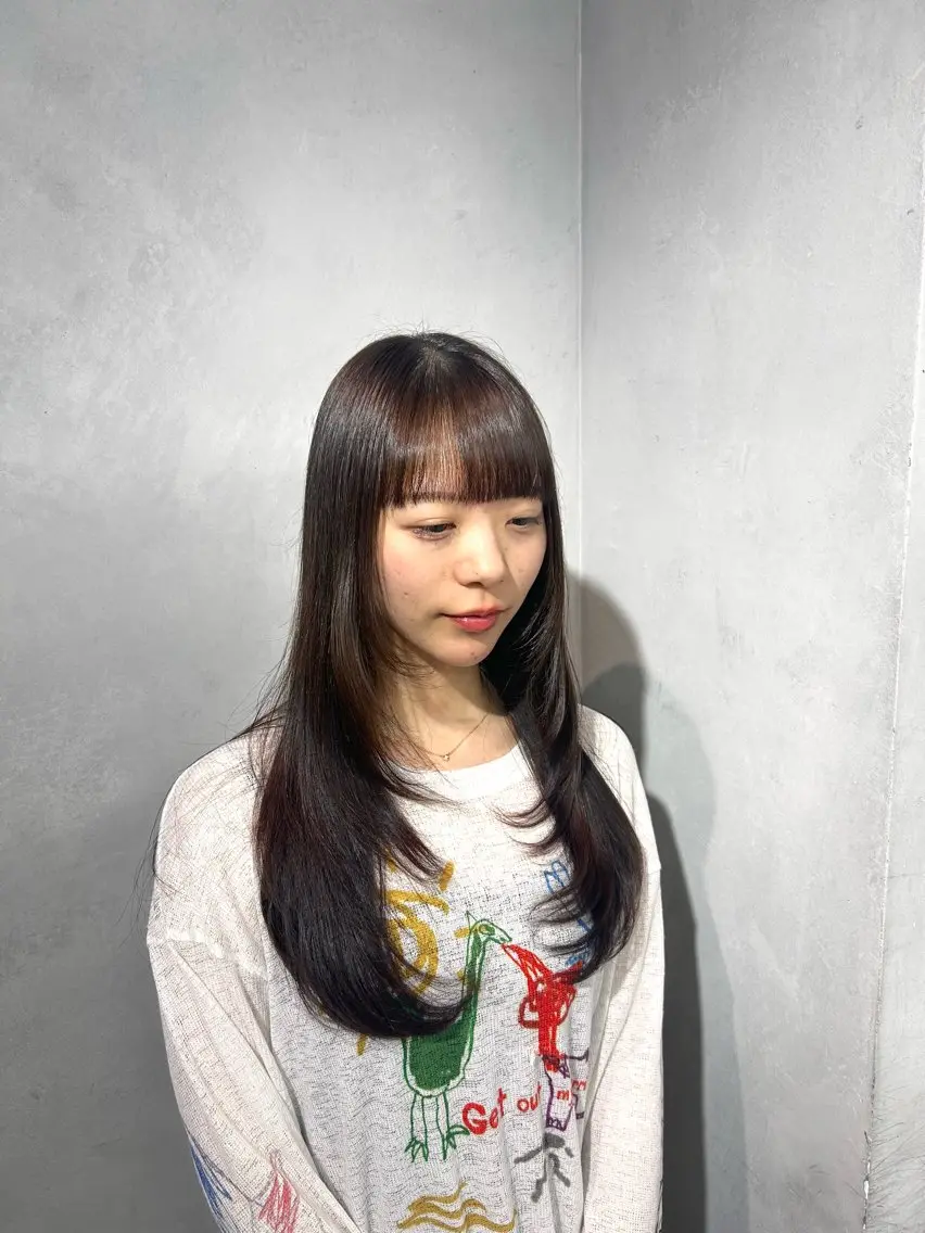 ロング カラー 透明感カラー グレージュ ラベンダーカラー ラベンダーグレージュ ラベンダーグレー ヘアカラー トリートメント 大村 さくらのヘアスタイル
